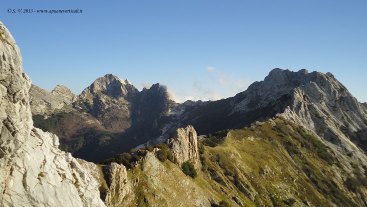 La parte alta della val Serenaia dalla sud del Pizzo D'Uccello